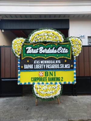 Papan Bunga Duka di Ngabeyan