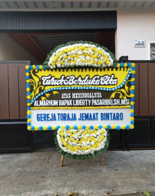 Papan Bunga Duka di Ngabeyan