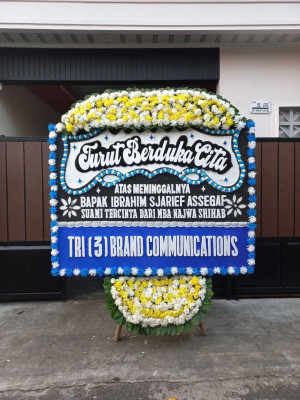 Papan Bunga Duka di Ngabeyan